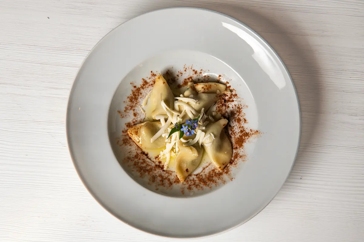 Piatto tradizionale servito nel ristorante della malga